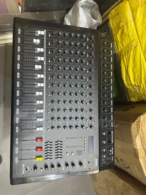 Yamaha 16-Channel Powered Mixer