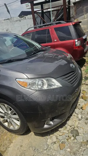 Toyota Sienna 2013 Grey
