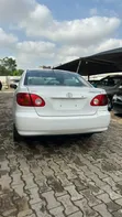 Toyota Corolla CE 2005 Fari - 2