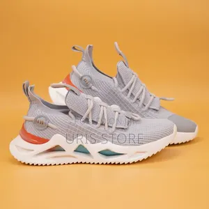 Senn masu numfashi masu inganci Sneakers