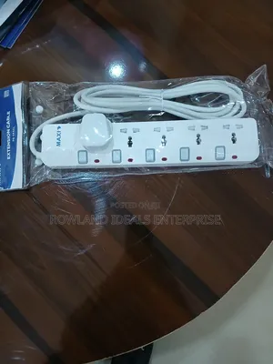 Maxi 5-Outlet Extension Box with Switch