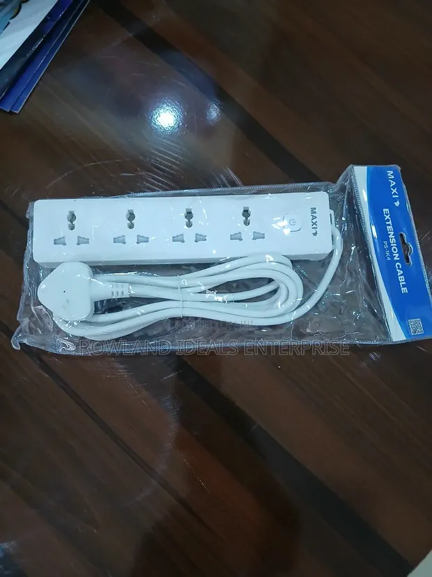 Maxi 4-Outlet Extension Box - 1