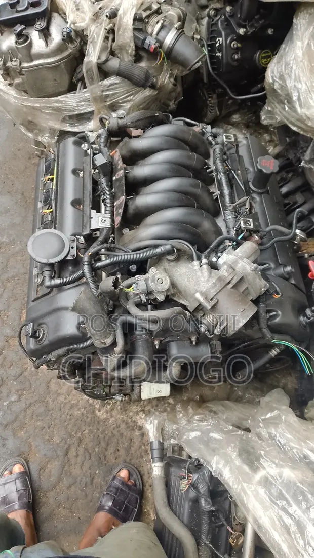 Injin Jaguar 4.2L V8 - 1