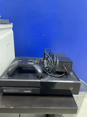 Xbox One 500GB (1 Controller)