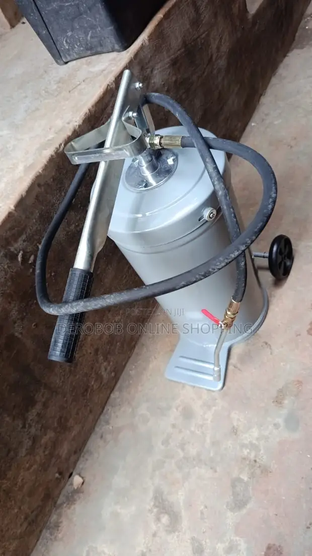Manual Grease Bucket Pump - Brand New - 1