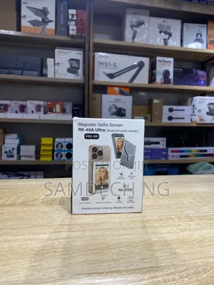 Magnetic Selfie Screen with Bluetooth
