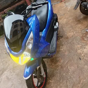 Honda PCX150 Scooter 2013