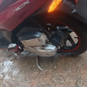 Honda PCX150 Scooter 2013 Red