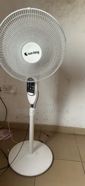 Sun King 16" Solar Fan with Panel & Remote - 2 Months Used