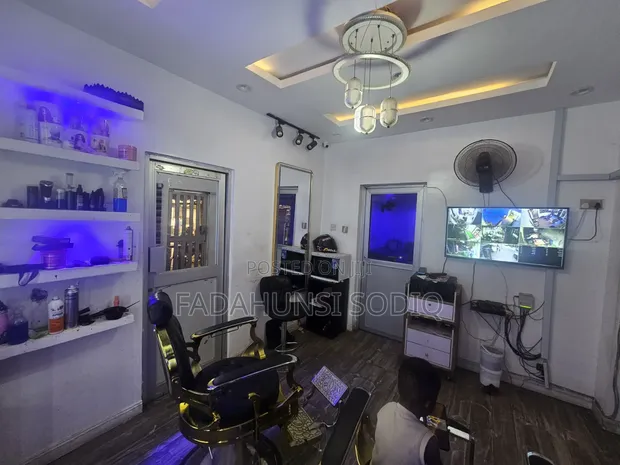 Functioning Salon and Lounge for Sale in Surulere - 1