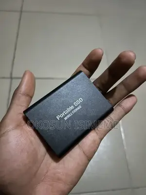 1TB SanDisk SSD Hard Drive (Amfani)