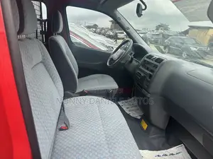 2006 Toyota HiAce Bus - Red