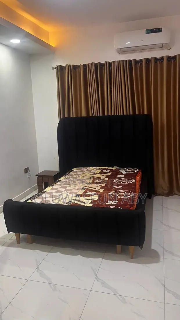 Used 6x6 Bed Frame & Mattress - 1