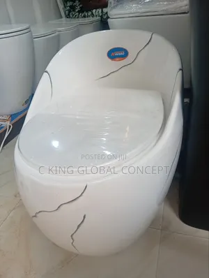 Kalala Luxury Toilet - Fari, Zane na Girka, 6.5L Mai Ajiye Ruwa