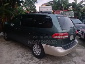 Toyota Sienna LE 2002 Grey