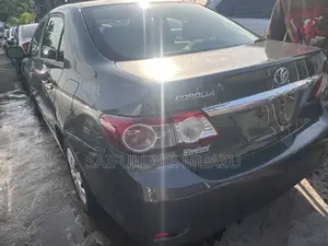 Toyota Corolla 2013 Gray - Foreign Used