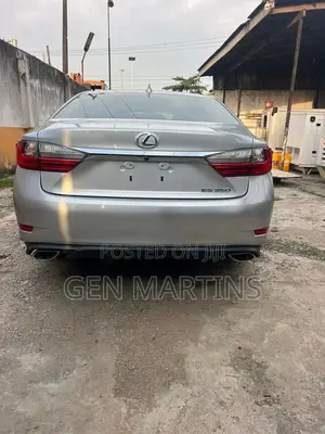 Lexus ES 2016 Silver - Wadda Akawo Daga Ƙasashen Waje