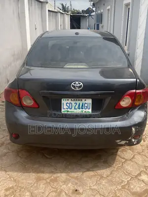 Toyota Corolla 2010 Grey