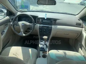 Toyota Corolla CE 2007 Zinariya