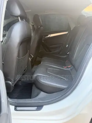 Audi A4 2.0T Premium Multitronic 2013 Fari