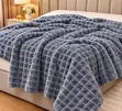 Luxurious Plush Waffle Blanket 200x220cm - 3