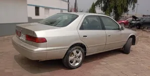 Toyota Camry 2001 Gold