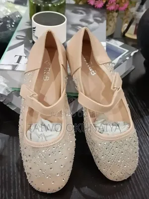 Takalman Yara na Alamar Fashion