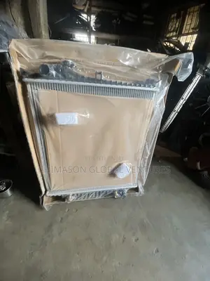 Sabon Radiator na Ford Explorer 2013