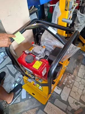 Brand New Vibratory Plate Soil Compactor