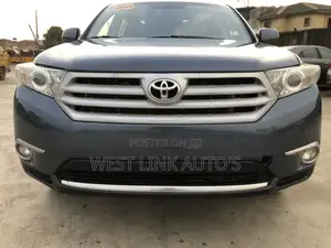 Toyota Highlander 3.5L 4WD 2013 Grey