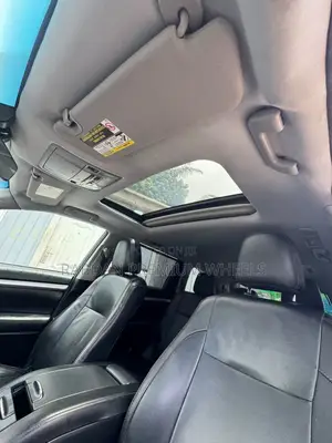 2018 Toyota Highlander XLE 4x4 V6 Silver
