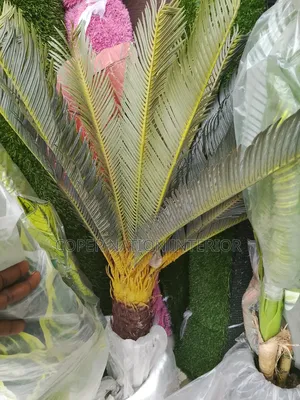 Artificial Palm Tree Flower and Vase Set