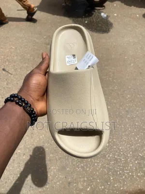 Adidas Cloudfoam Slides - Nationwide Delivery