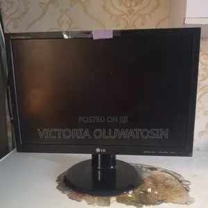 LG Flatron L222WT 22-inch Monitor