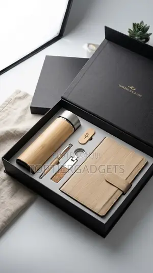 5-in-1 Bamboo Corporate Gift Set with Keychain & Flash Drive