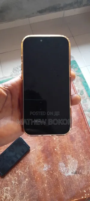 Apple iPhone Air 1 TB White (Na Amfani, Jikin Ya Fasa)
