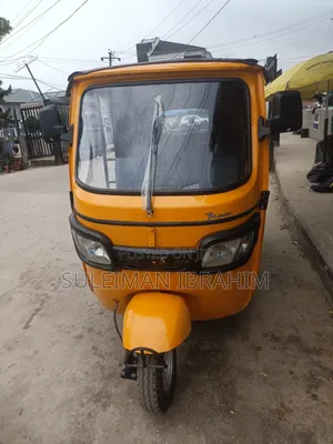 TVS King Deluxe Plus iTouch Start Tricycle 2025 Yellow