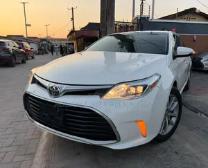 Toyota Avalon 2014 Fari