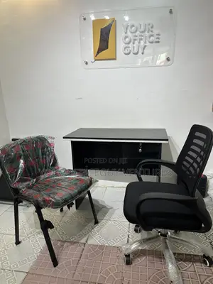 Office Set: 1 Ofishin Jakan, 1 Jakan Bako, 1 Karamin Tebur