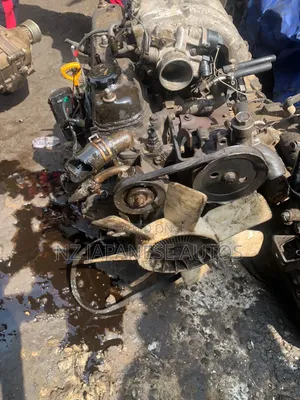 Toyota Hiace/Hilux 4Y Engine (Used)