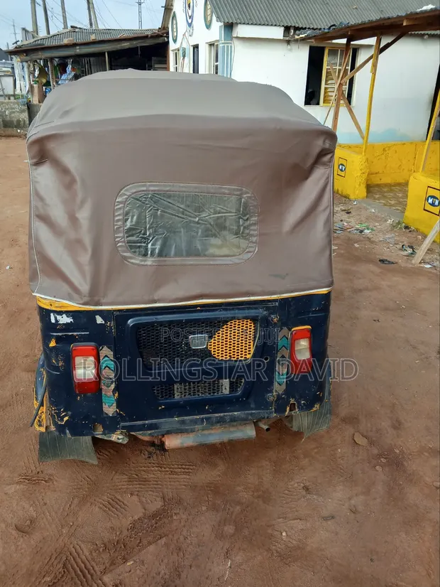 Bajaj RE 2020 Blue - 1