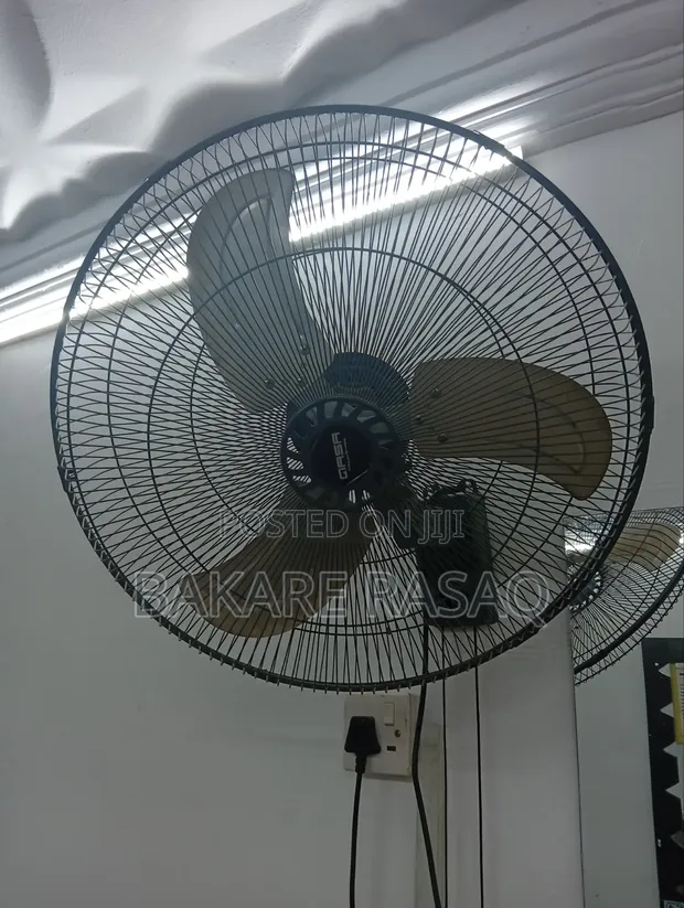 Gasa AC Wall Fan - An Yi Amfani Da Shi - 1