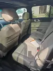 Ford Explorer 2011 Silver - 2