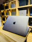 Apple MacBook Pro 2017 13.3" Intel Core i5 8GB RAM 512GB SSD - 2