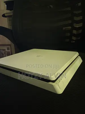 PlayStation 4 Slim 500GB with 6 Games