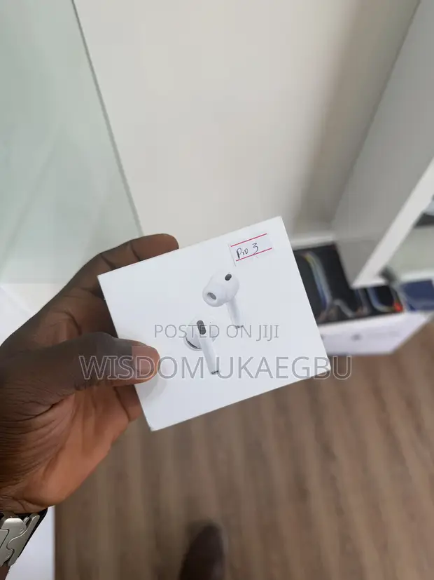 Apple AirPods Pro (3rd Gen) - 1