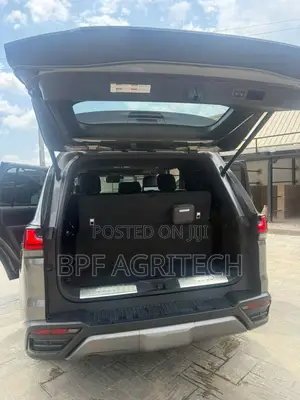 Lexus LX 600 SUV na 2024