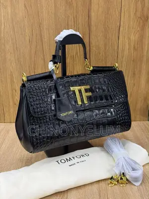 Elegant Luxury Ladies Handbag – Premium Quality & Stylish Design