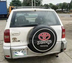 Toyota RAV4 2005 White
