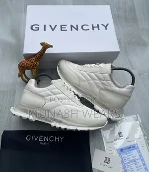 Givenchy Classic Leather Sneakers (Maza)